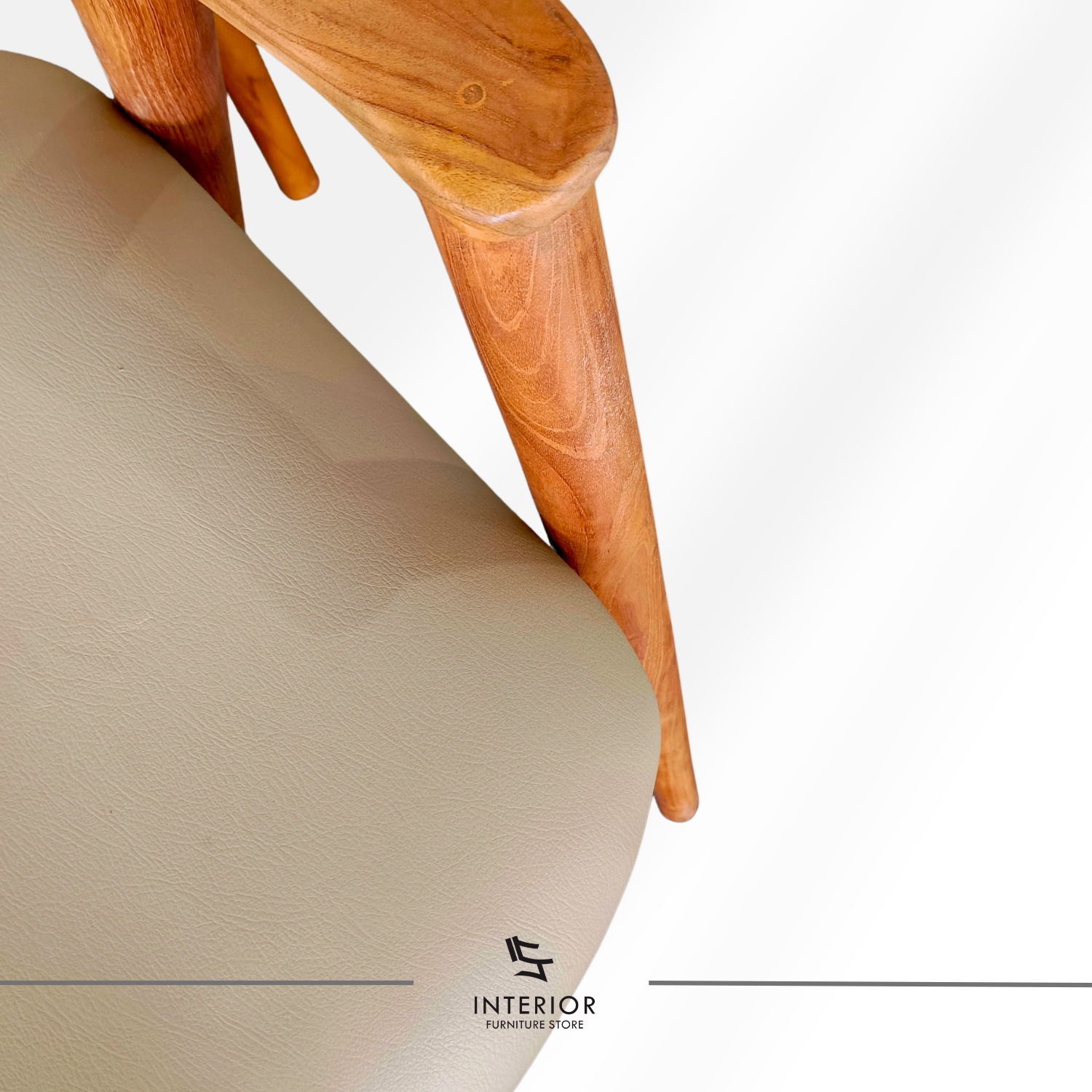 Solid wood dining chair with curved backrest and upholstered seat, modern minimalist design